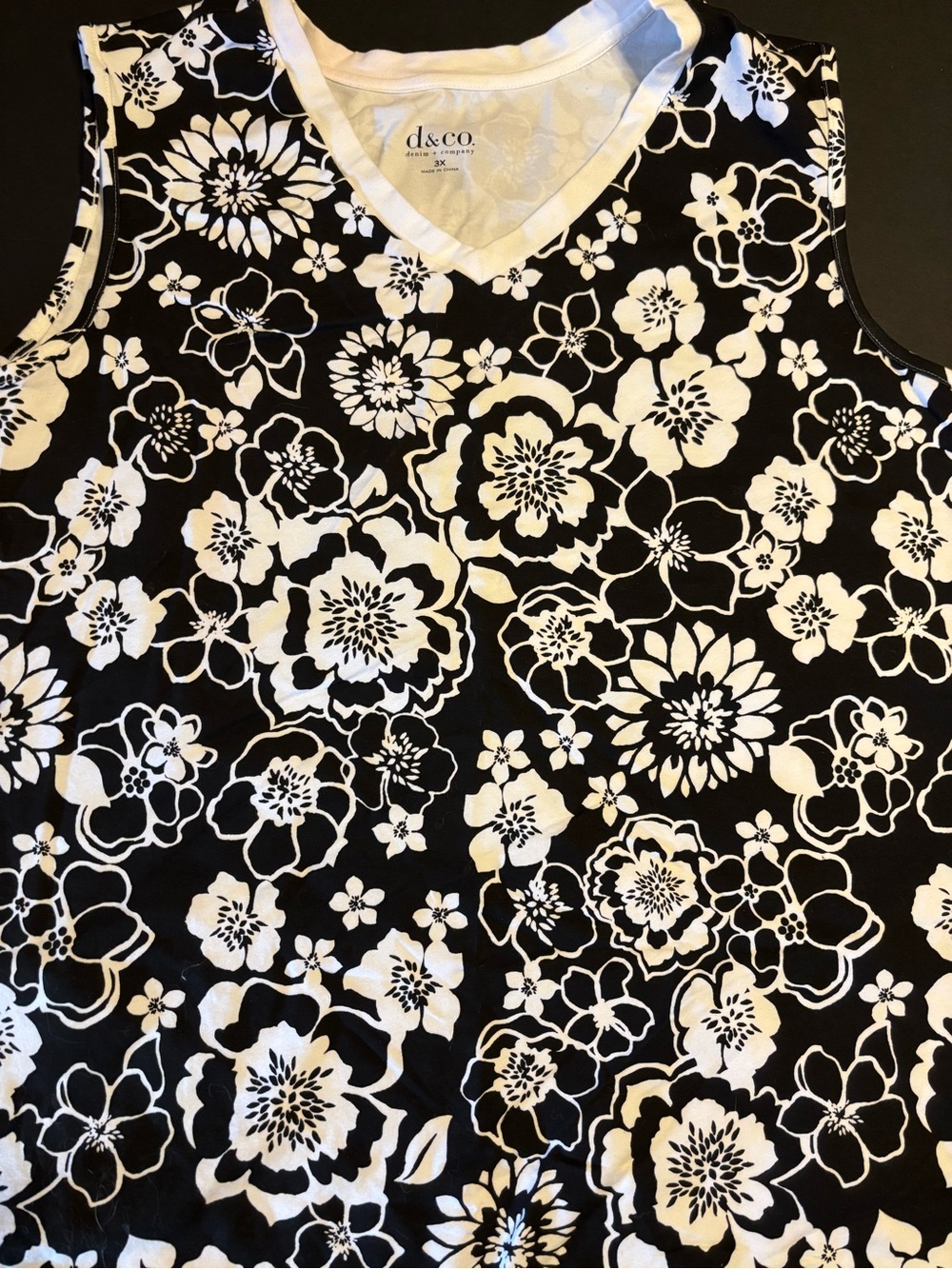 Denim & Co. Women’s 3X Sleeveless Floral Top Black White V-Neck Plus Size